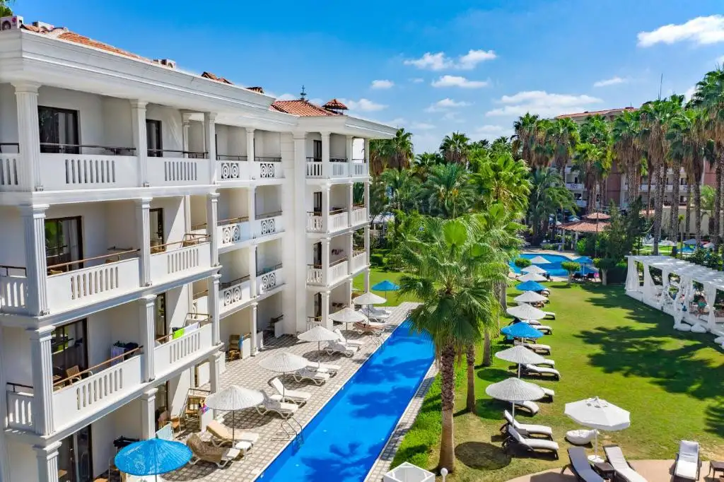 Фото отеля UTOPIA RESORT & RESIDENCE (EX. ALARA PARK HOTEL), 3