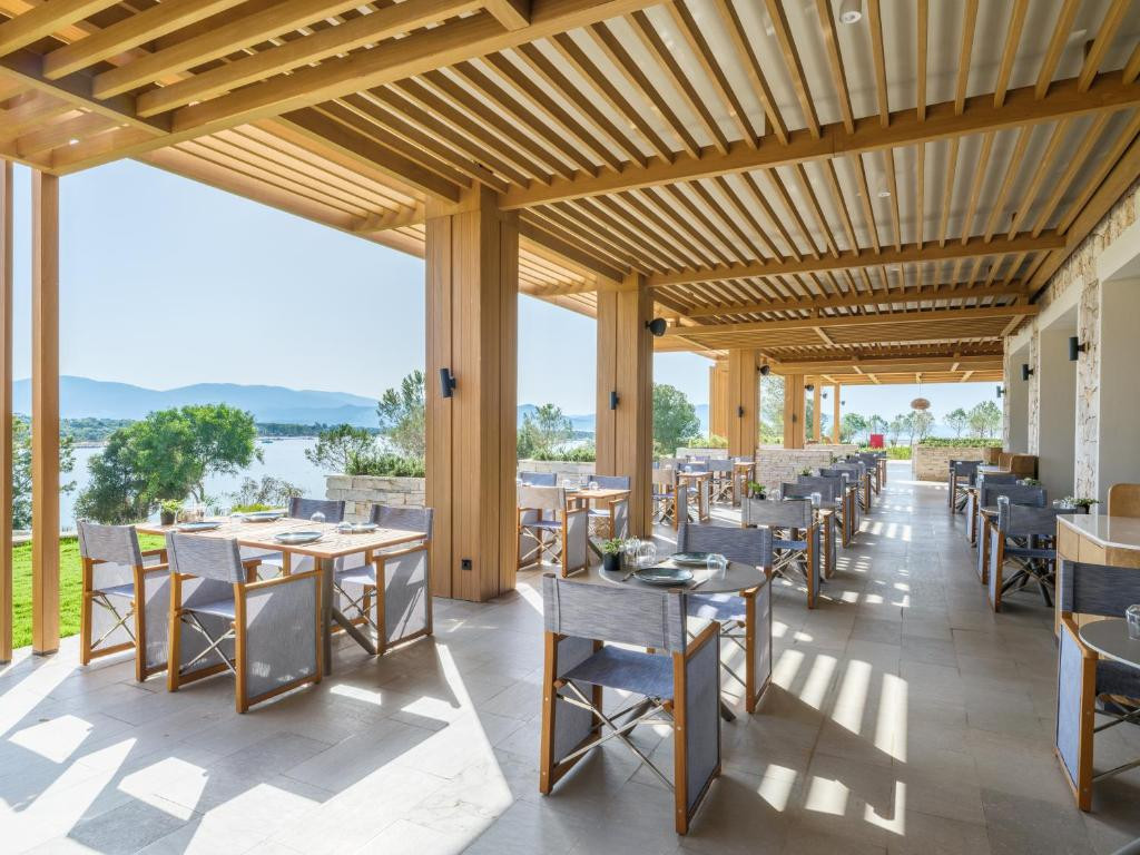 Фото отеля ANDA BARUT COLLECTION, 6