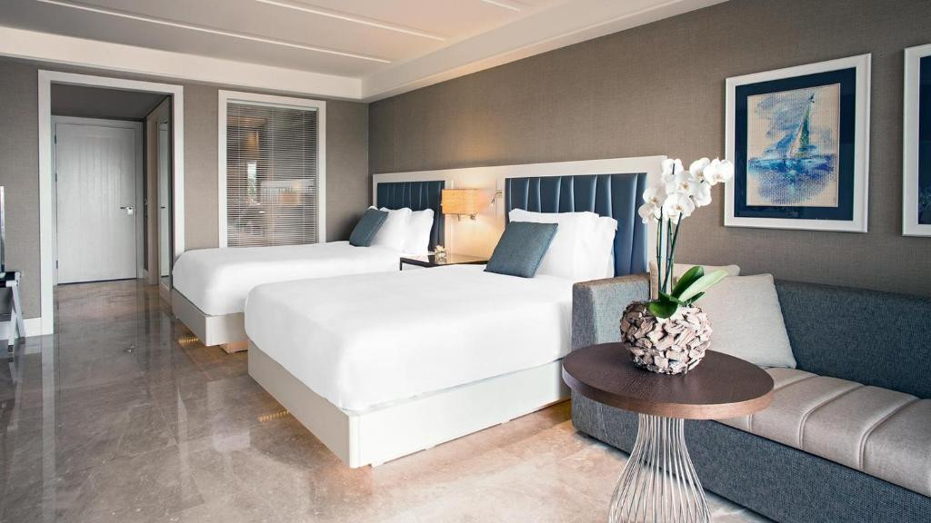 Фото отеля CARESSE A LUXURY COLLECTION, 4