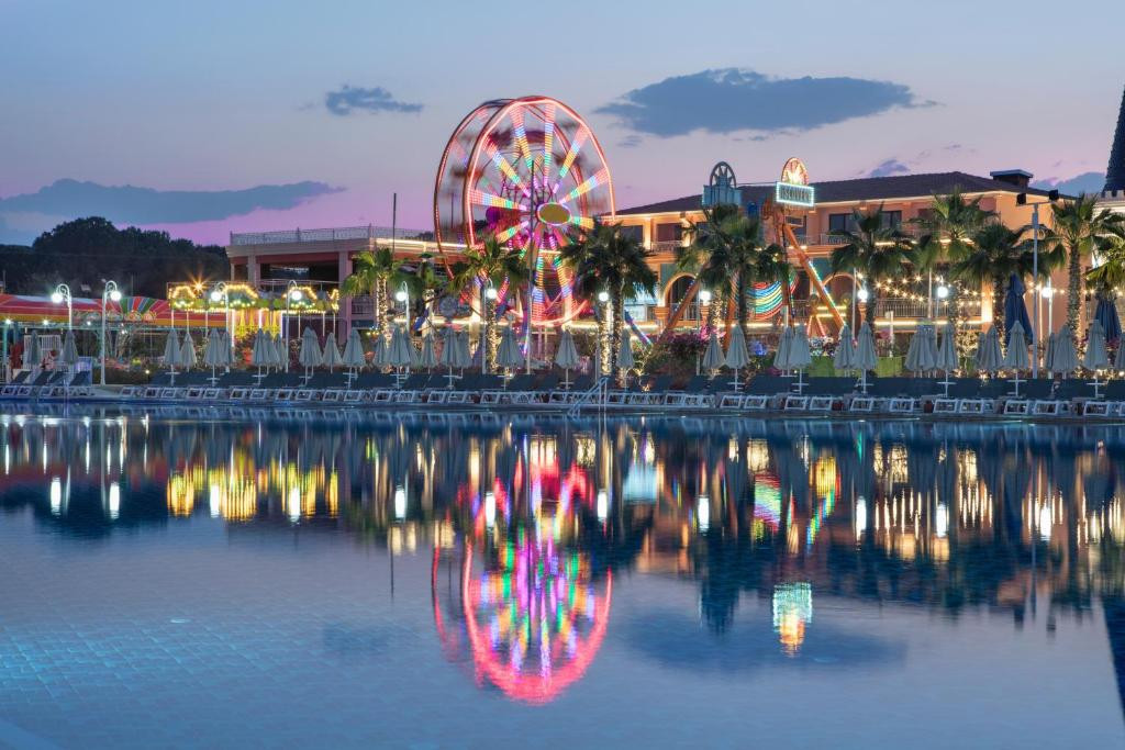 Фото отеля GRANADA LUXURY BELEK, 3