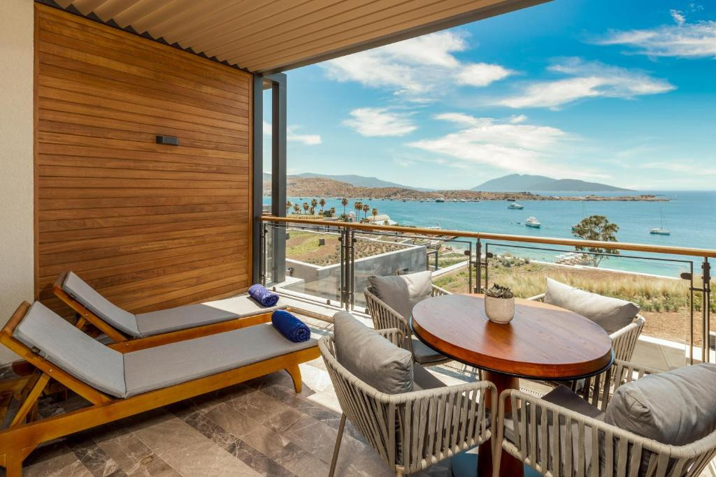 Фото отеля THE NORM LE CHIC (EX. KAYA PALAZZO RESORT & RESIDENCES BODRUM), 6