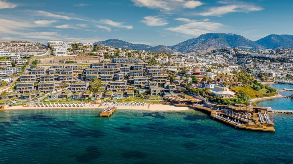 Фото отеля THE NORM LE CHIC (EX. KAYA PALAZZO RESORT & RESIDENCES BODRUM)