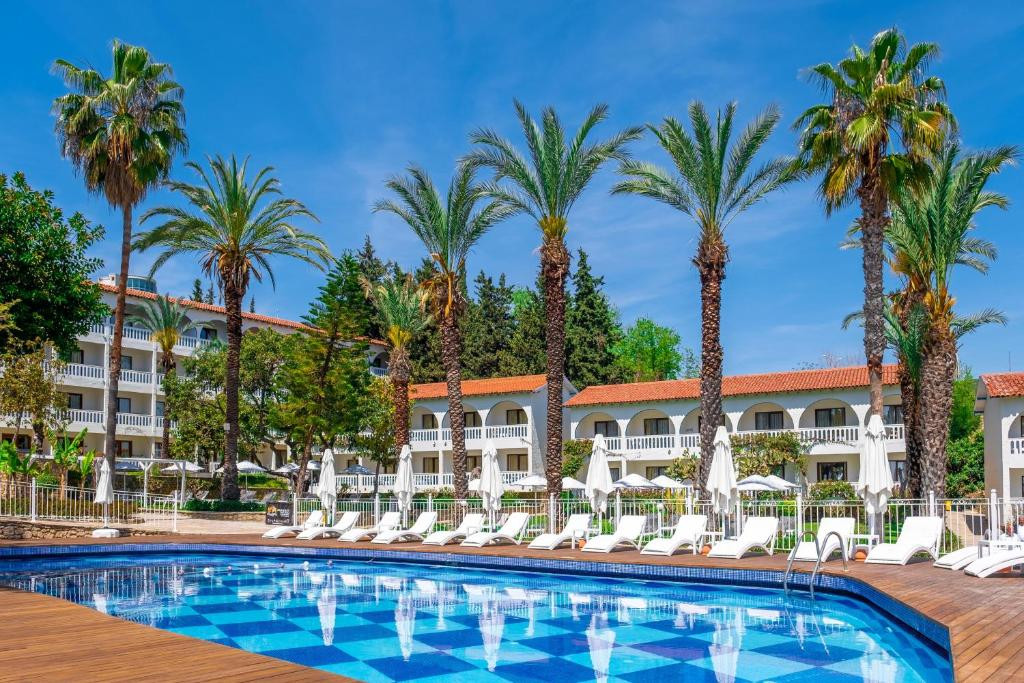 Фото отеля UTOPIA BEACH CLUB