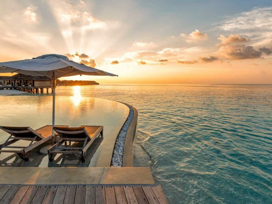 Фото отеля HURAWALHI ISLAND RESORT, 2