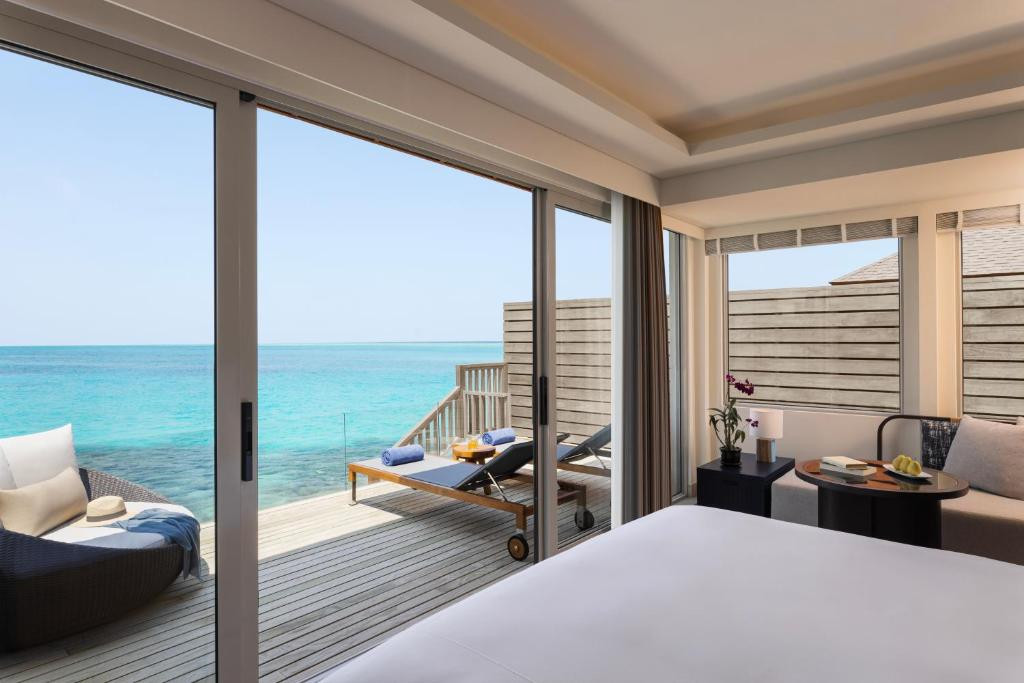 Фото отеля AVANI+ FARES MALDIVES RESORT, 6