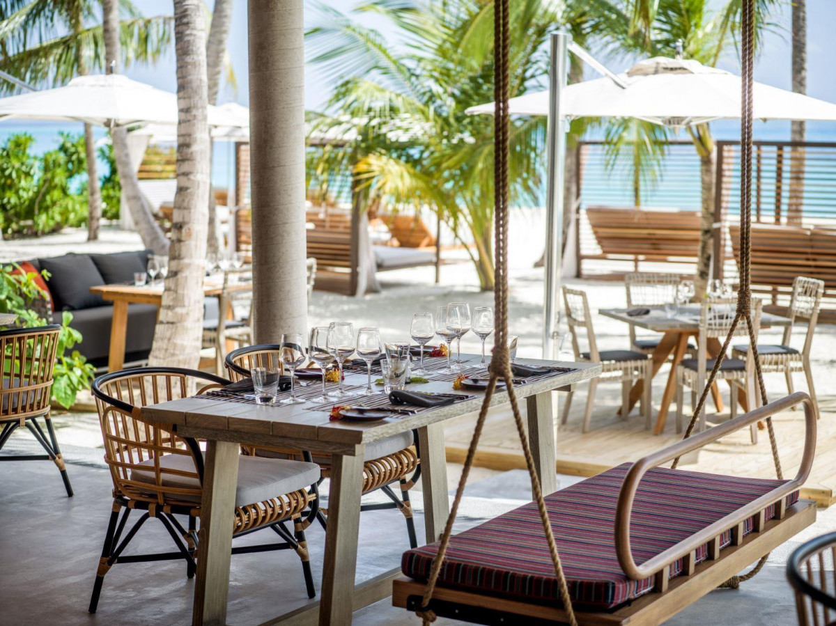 Фото отеля INTERCONTINENTAL MALDIVES MAAMUNAGAU RESORT, 4