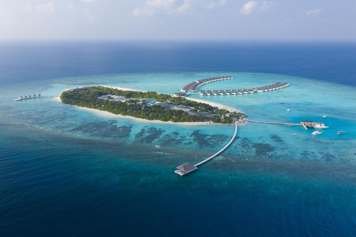 Фото отеля KUREDHIVARU RESORT & SPA (EX.MOVENPICK RESORT KUREDHIVARU MALDIVES), 1