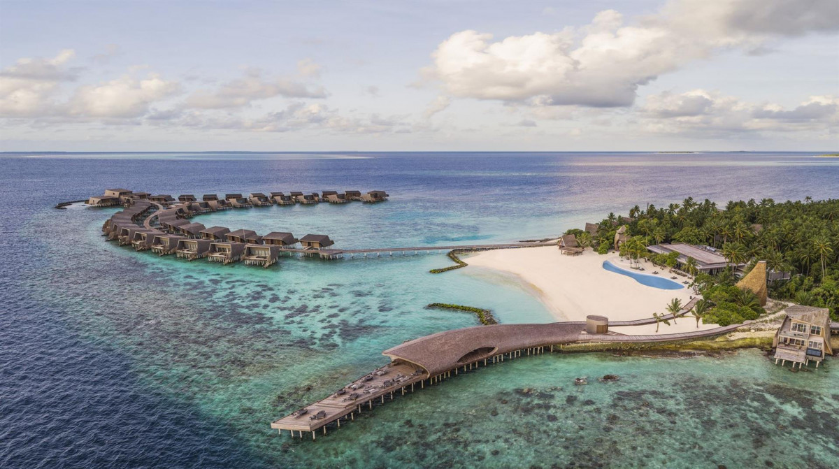Фото отеля THE ST. REGIS MALDIVES VOMMULI RESORT, 1